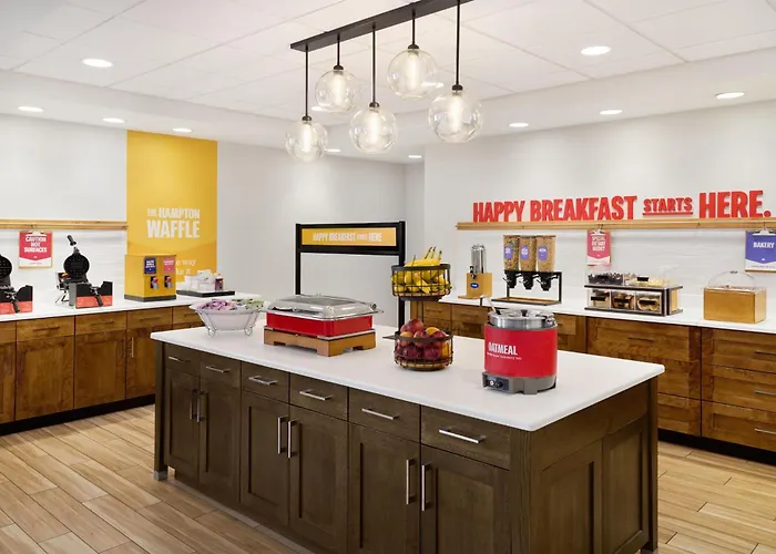 Hampton Inn & Suites Syracuse North Airport Area